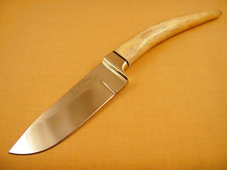 Skinner 3 5/8 inches Deer Stag tip handle Skinner 3 5/8 inches Deer Stag tip handle